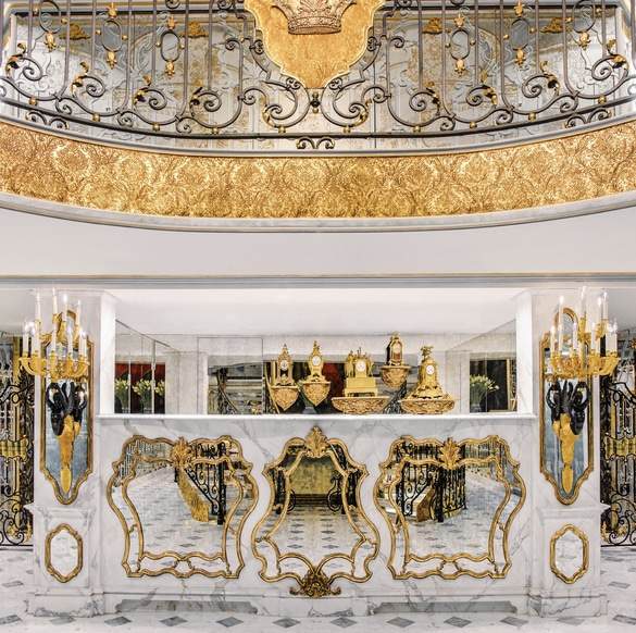 Uniworld SS Maria Theresa - Reception 4.jpg